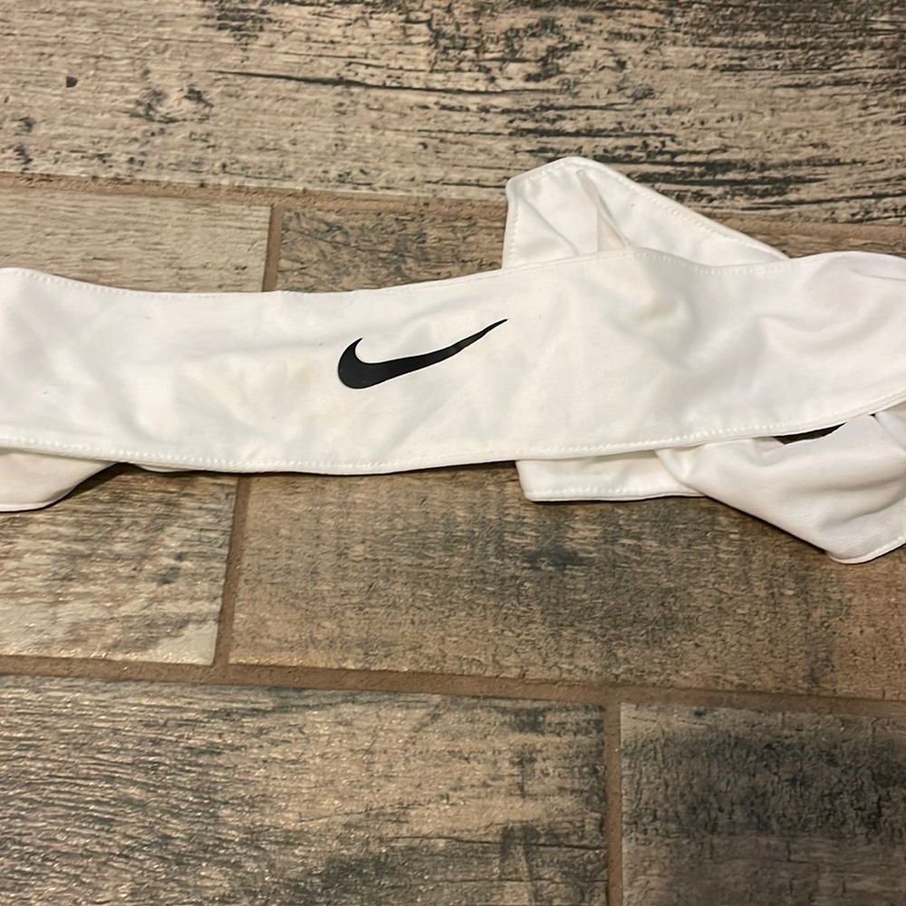 Nike headband